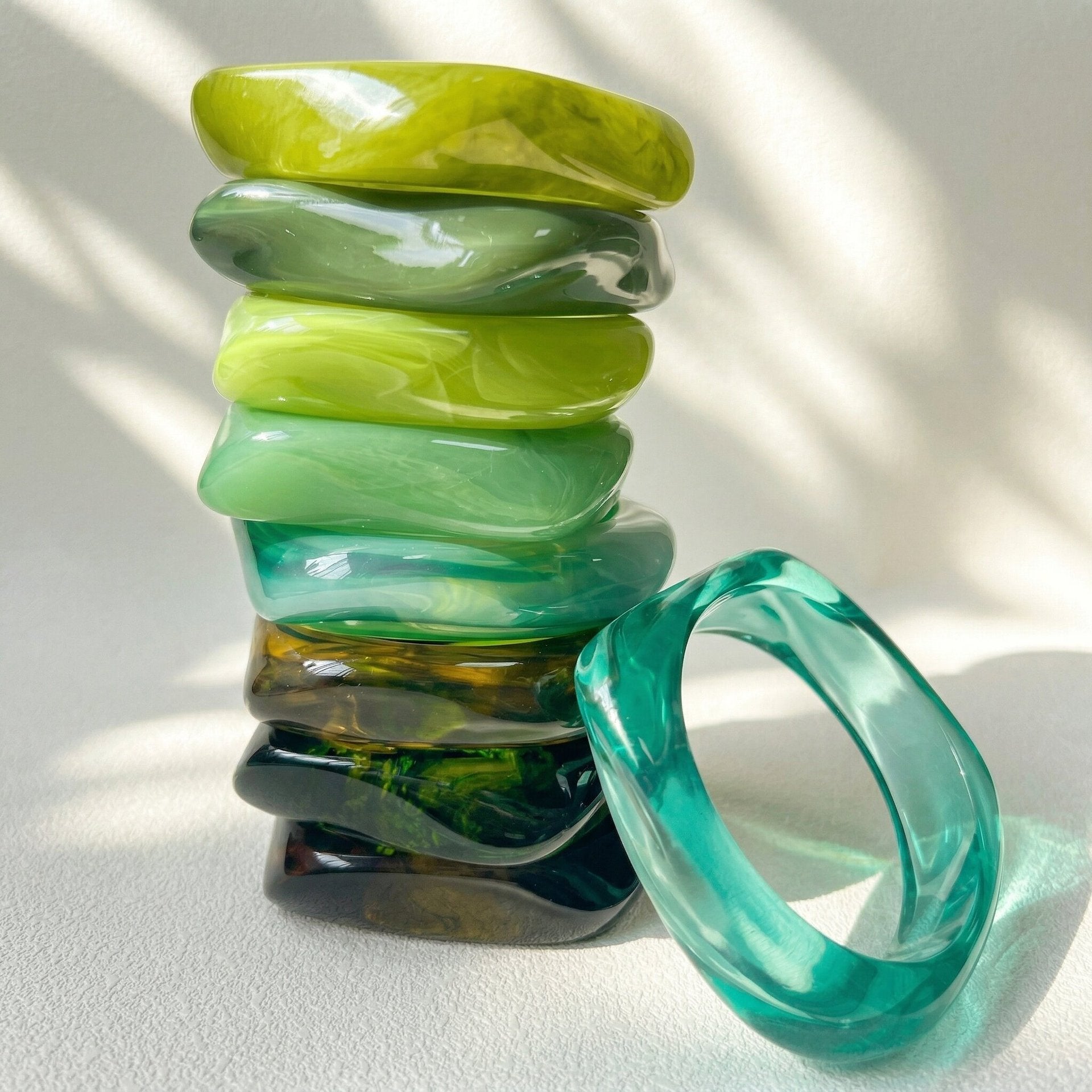 The Gradient Geometric Bracelet | Modern Resin Design